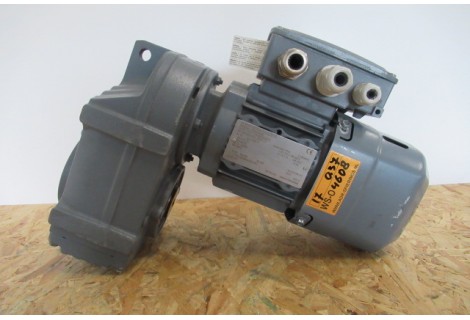 17 RPM 0,37 KW 205 Nm Asmaat 30 mm geremd. Unused.